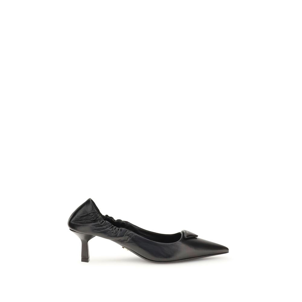 Pumps Prada logo blanches