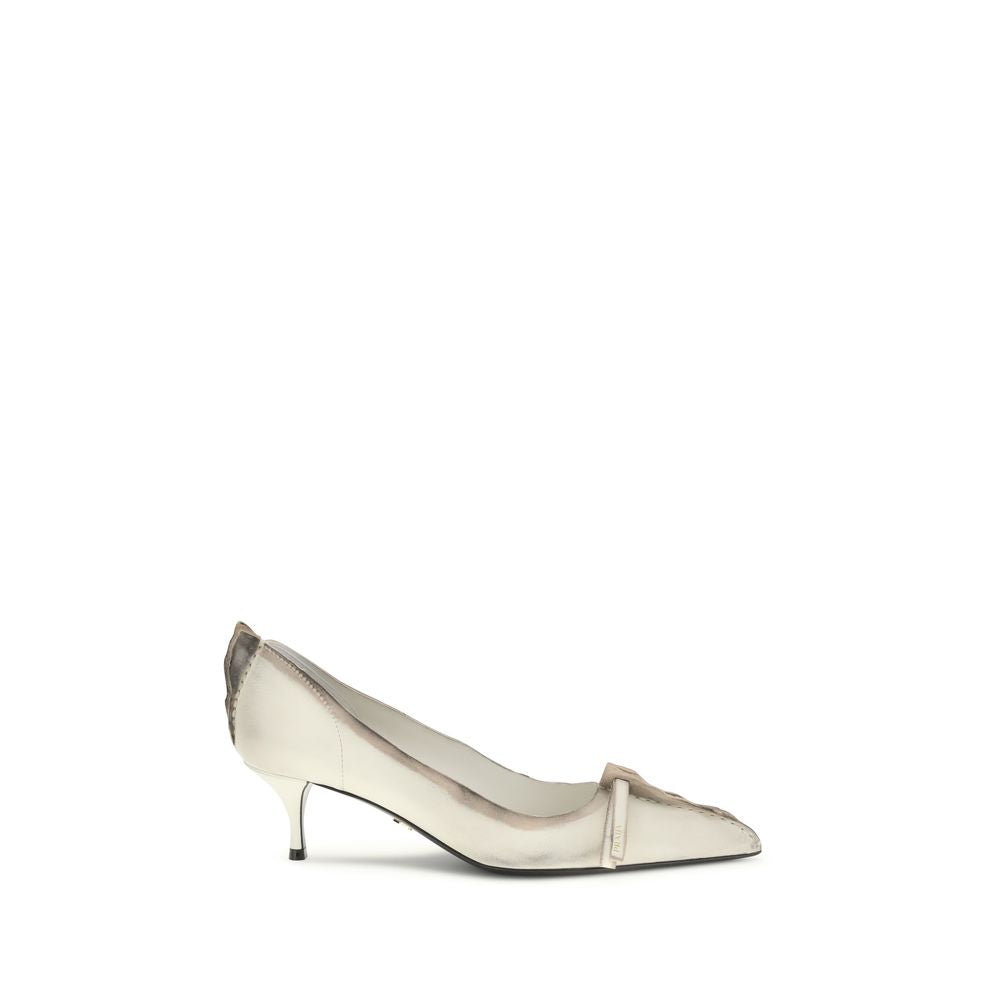 Pumps Prada antique en cuir marron