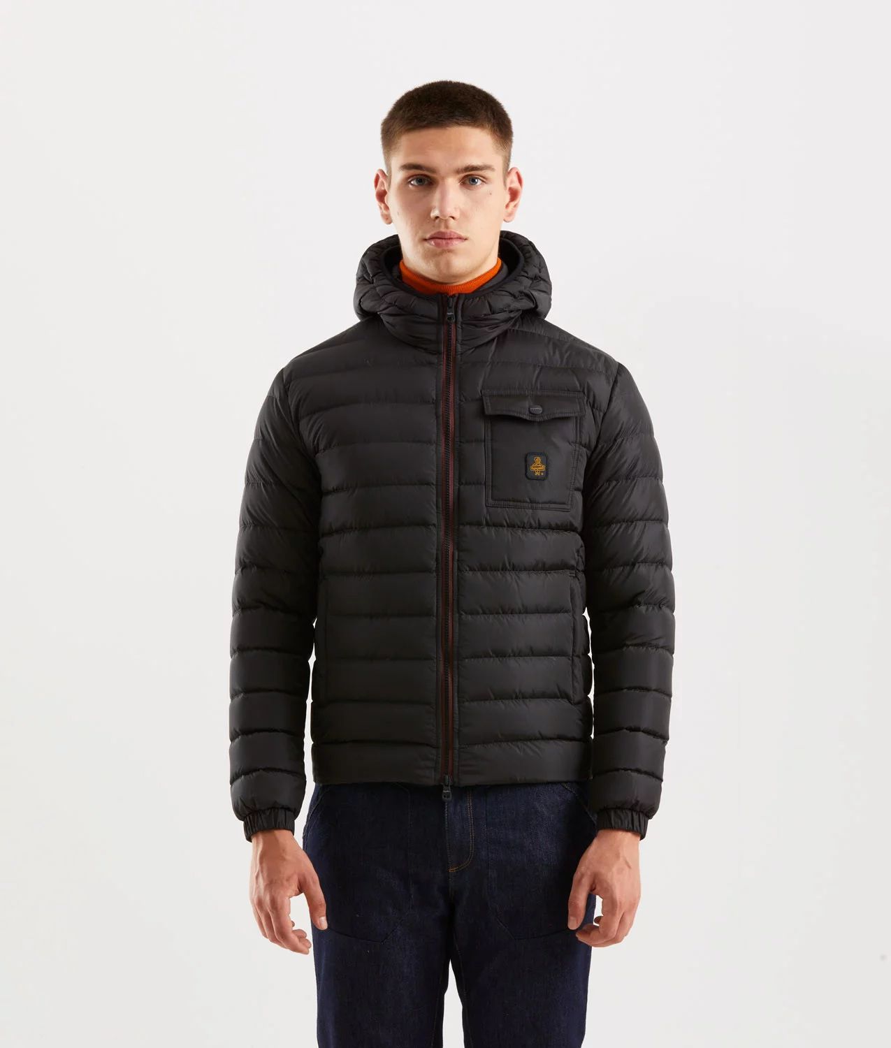Veste à capuche noire