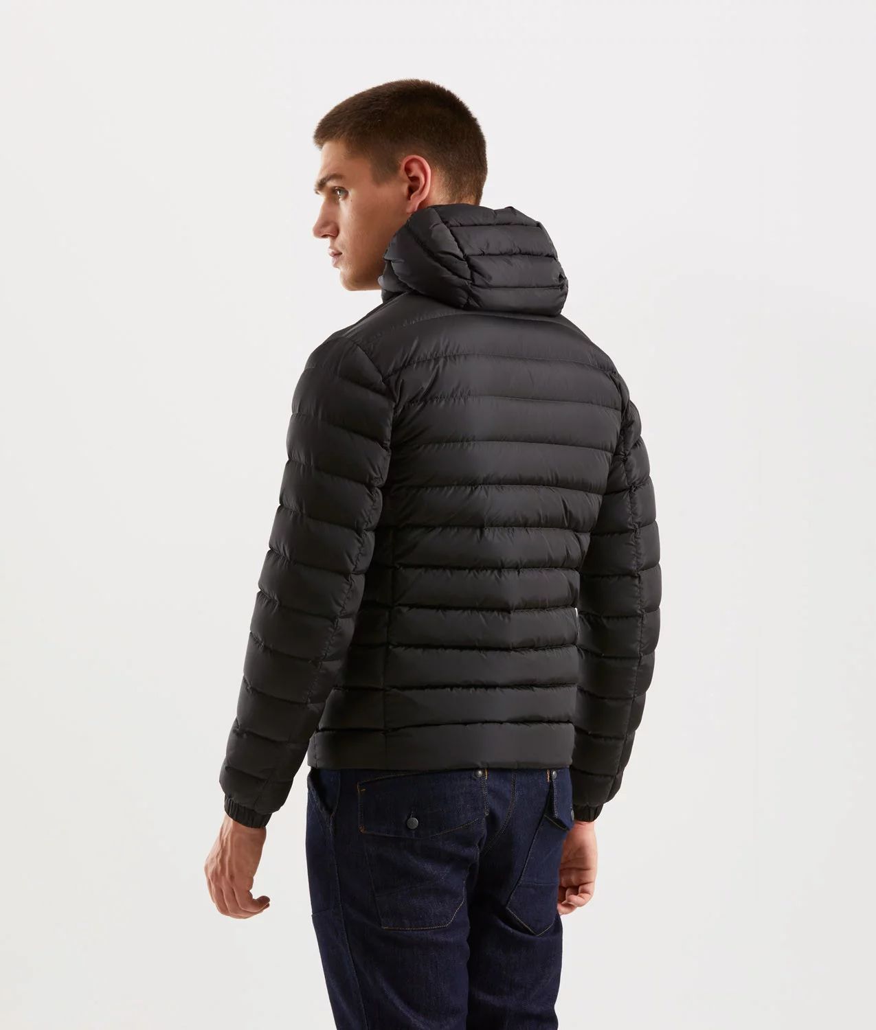 Veste à capuche noire