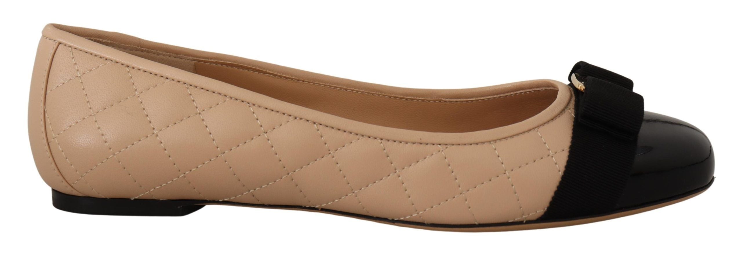 Ballerines Salvatore Ferragamo Vara beige et noir