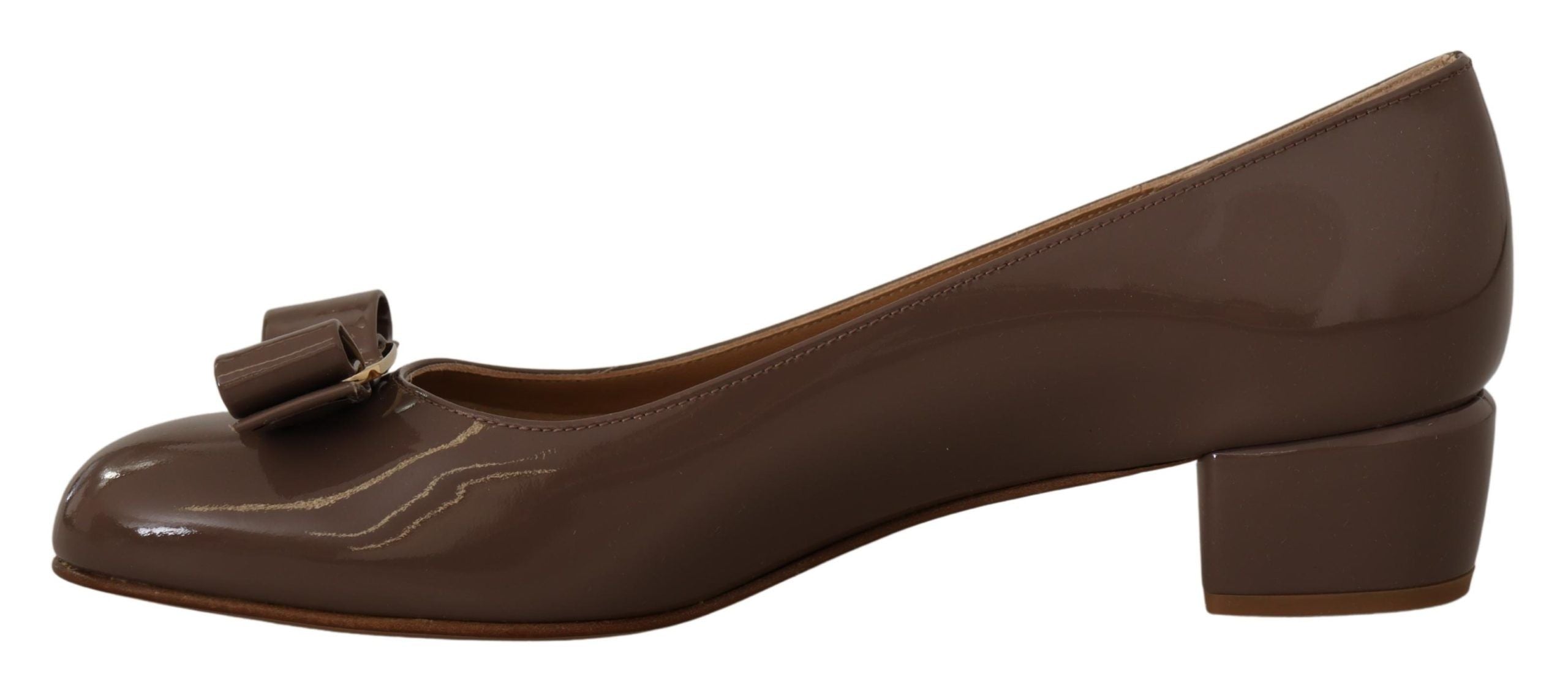 Pompes Salvatore Ferragamo Vara caraway brown