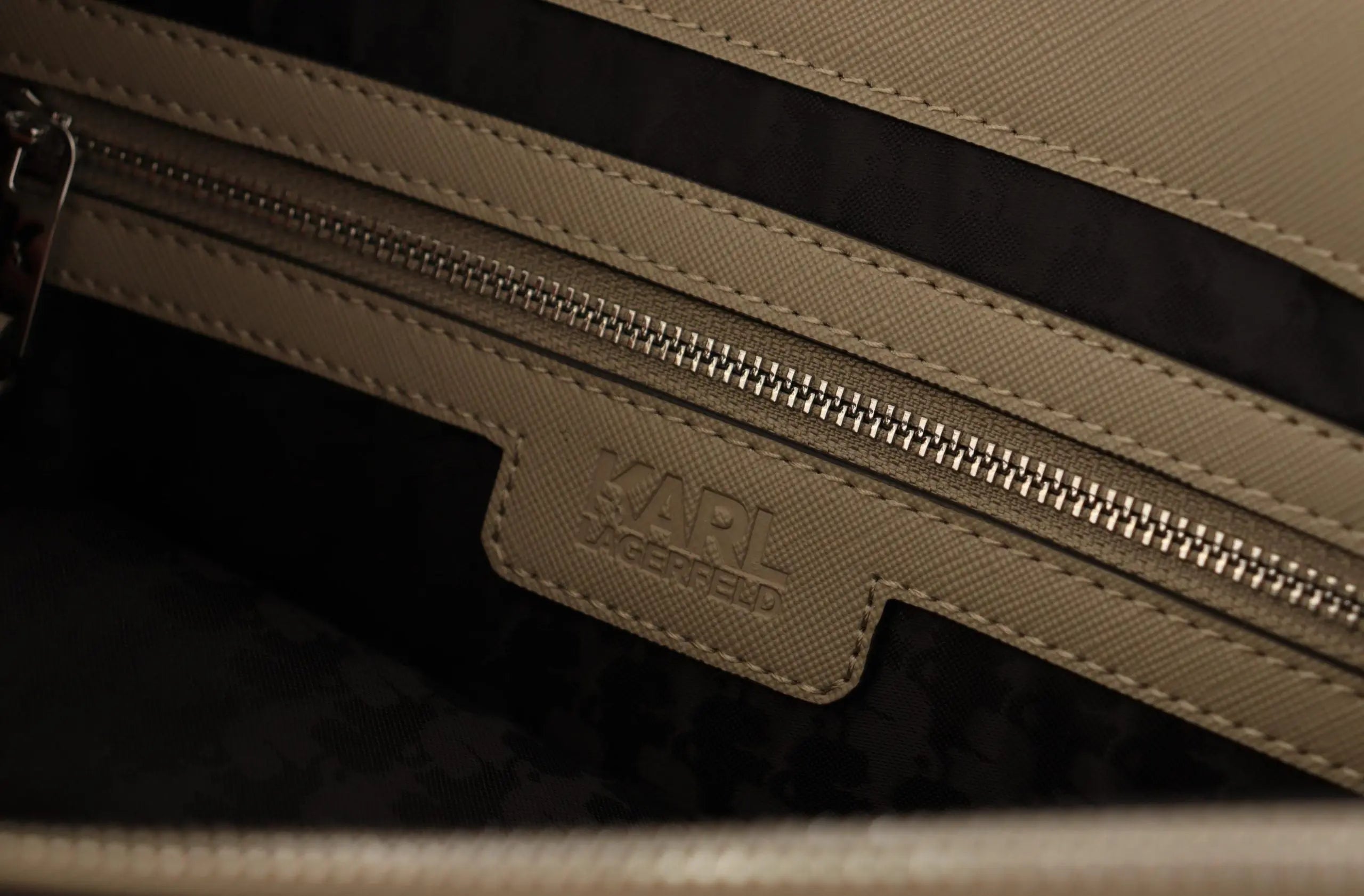 Sac cabas Karl Lagerfeld vert sauge Karl Lagerfeld