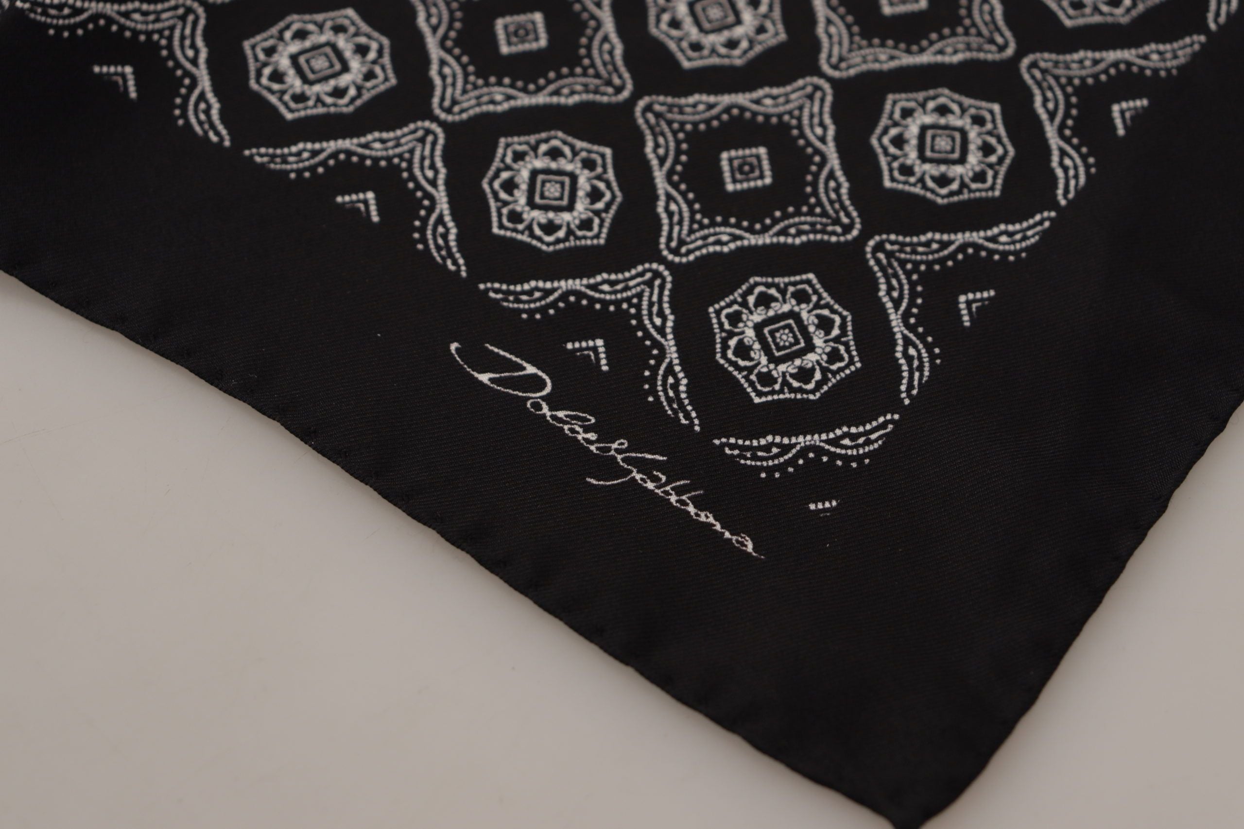 Carré Dolce & Gabbana noir à motif