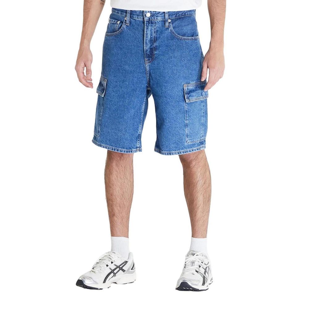 Short bleu