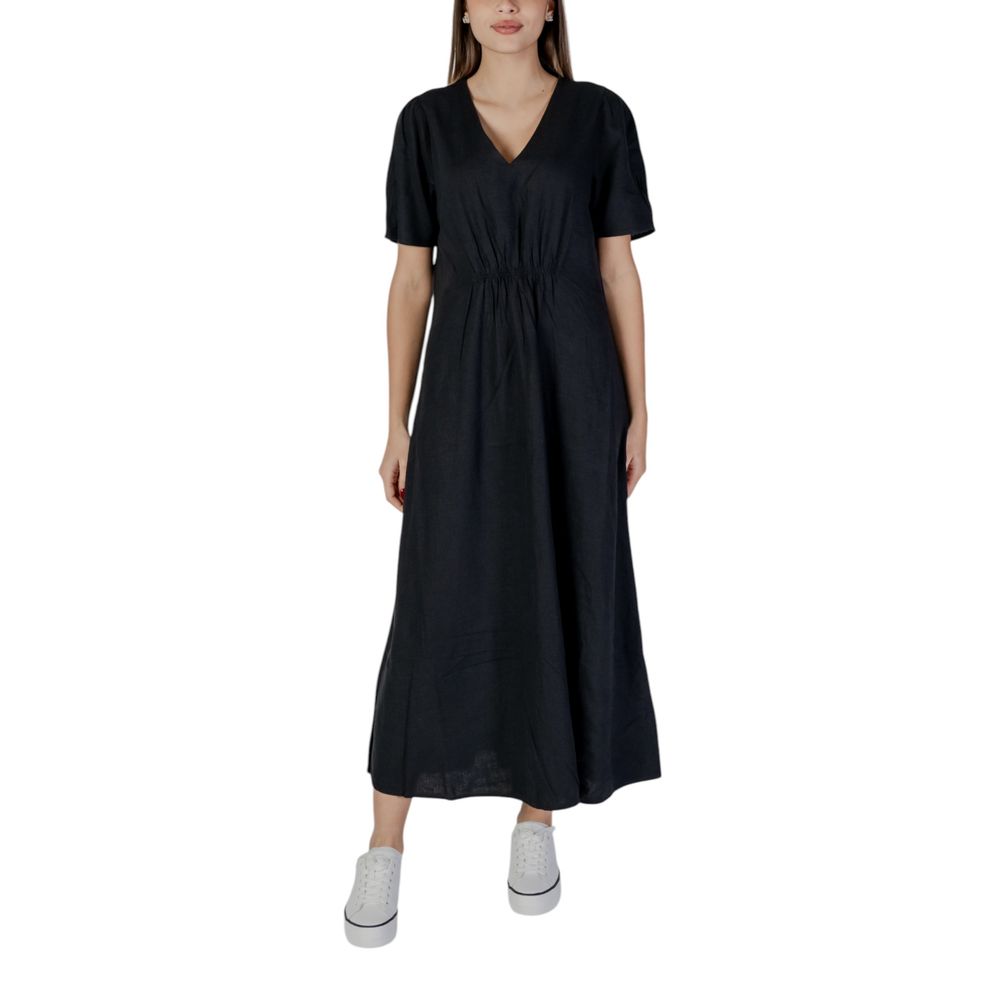 Robe Black Linen noire