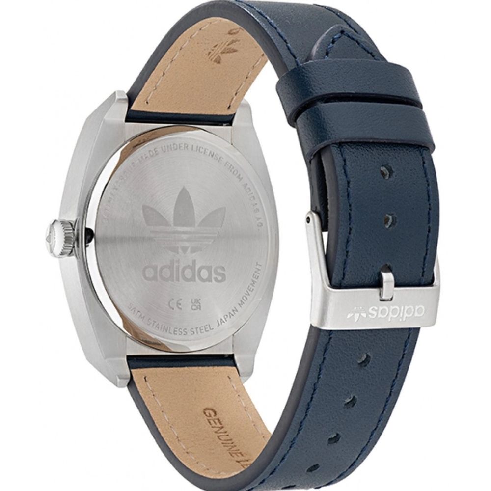 Montre Non spécifiée bleue cuir