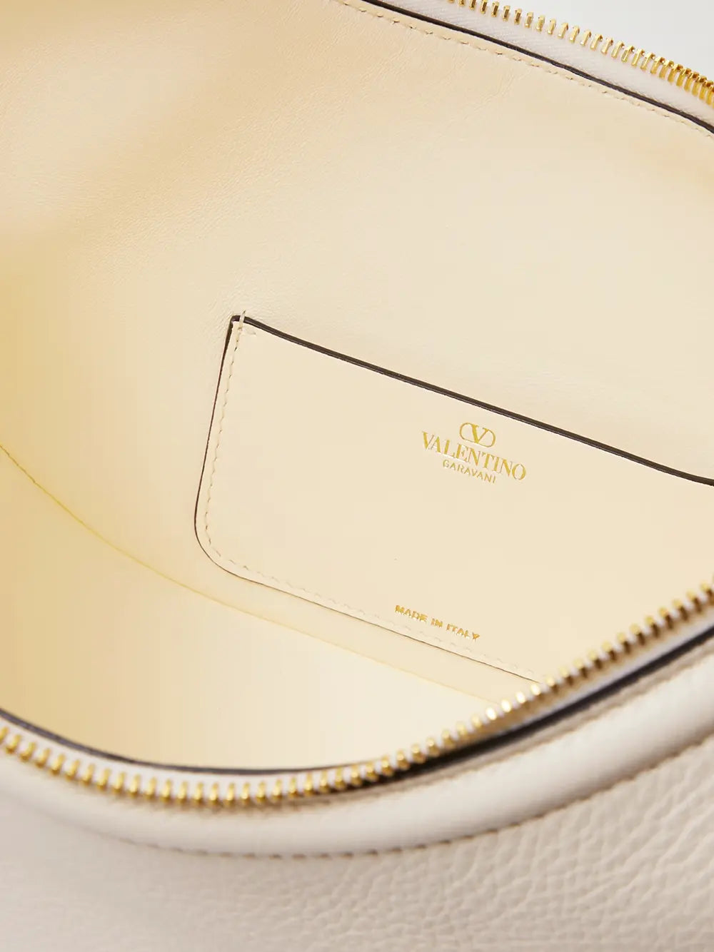 Sac Valentino Garavani Small Hobo ivoire Valentino Garavani