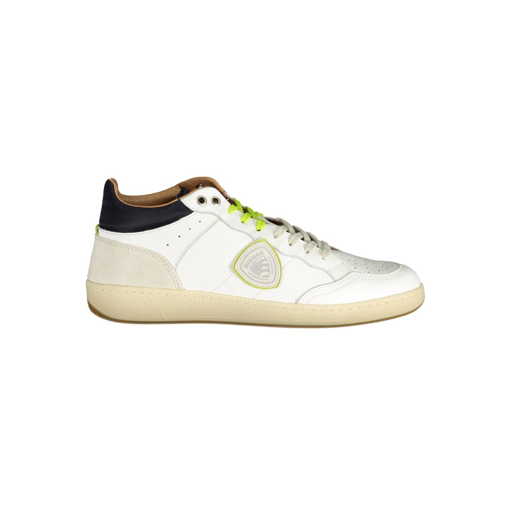 Baskets Blauer blanches