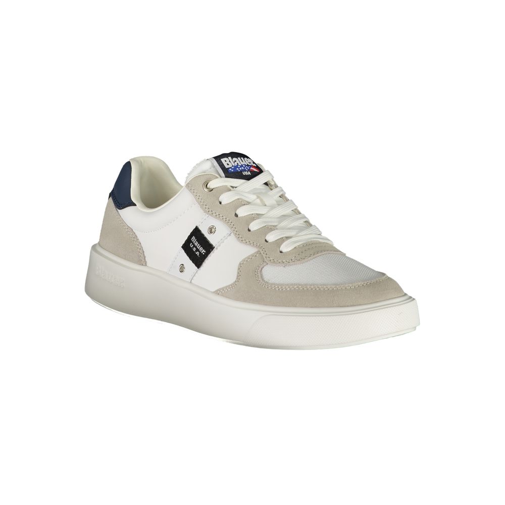 Baskets Blauer blanches