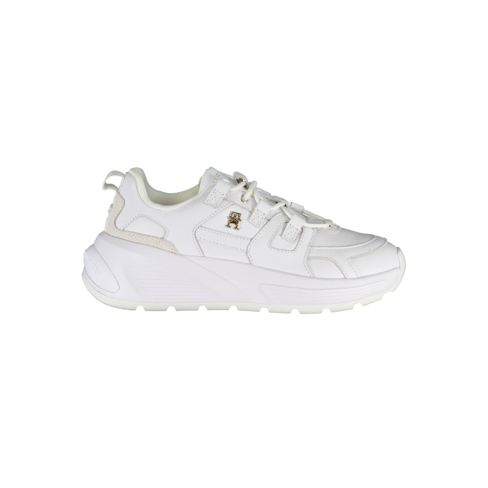 Baskets blanches avec lacets