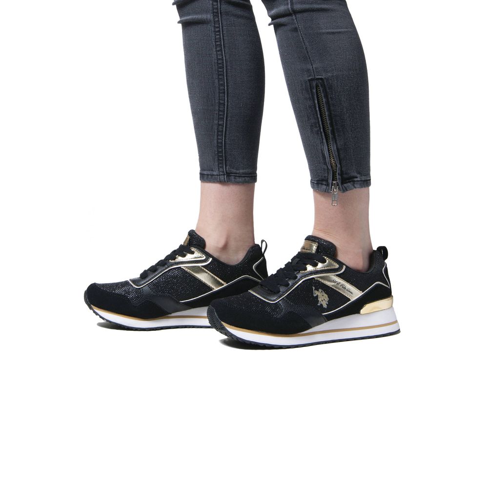 Baskets noires avec détails contrastants