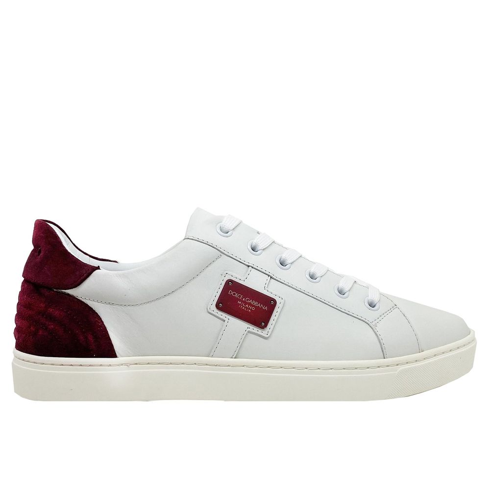 Baskets Logo blanches