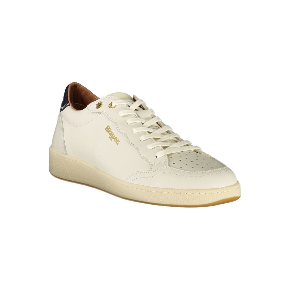 Baskets Blauer blanches