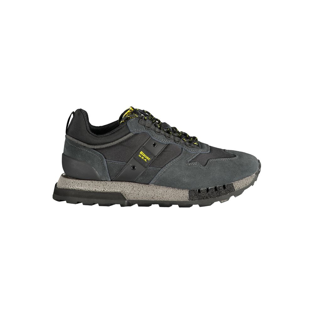 Baskets noires avec lacets noires