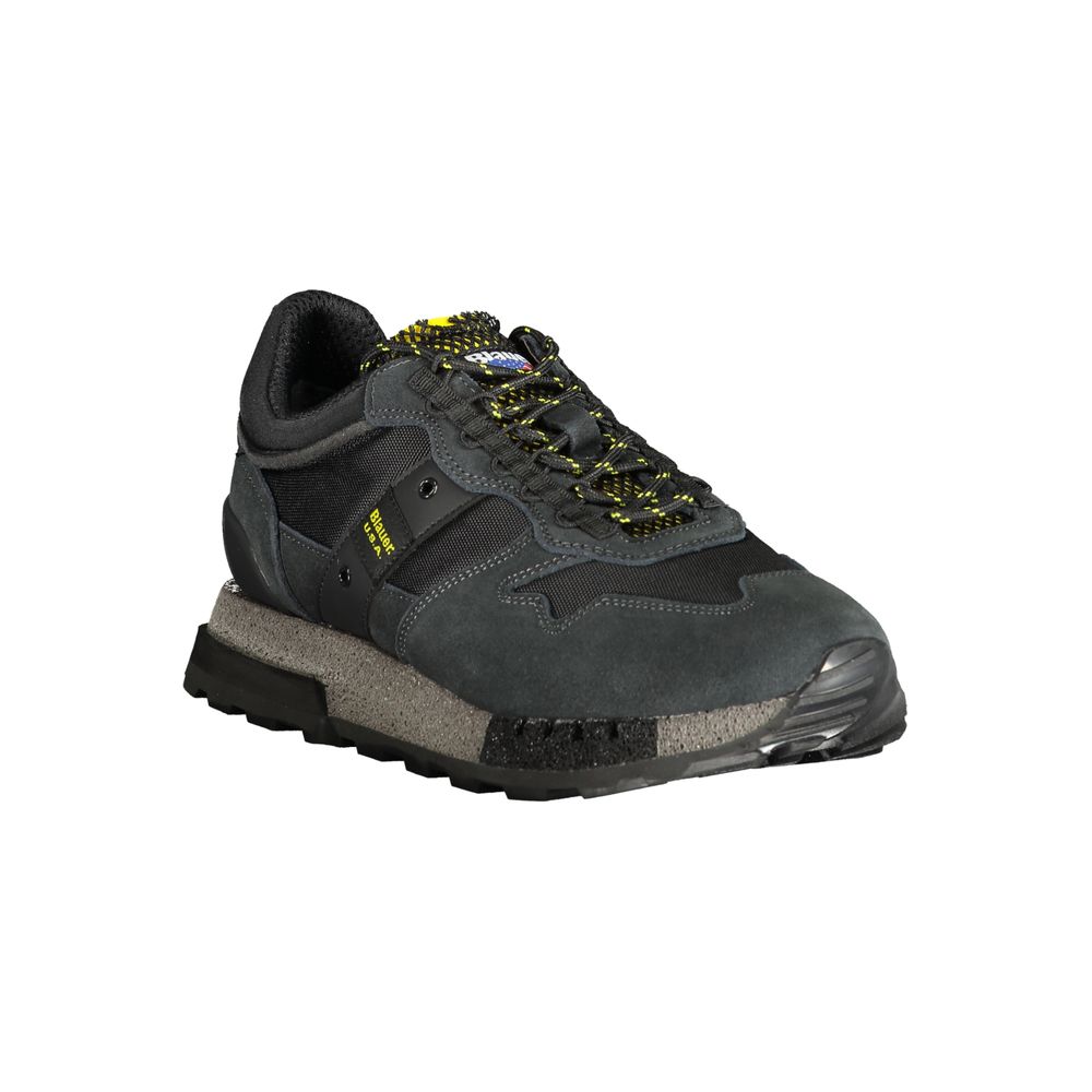 Baskets noires avec lacets noires