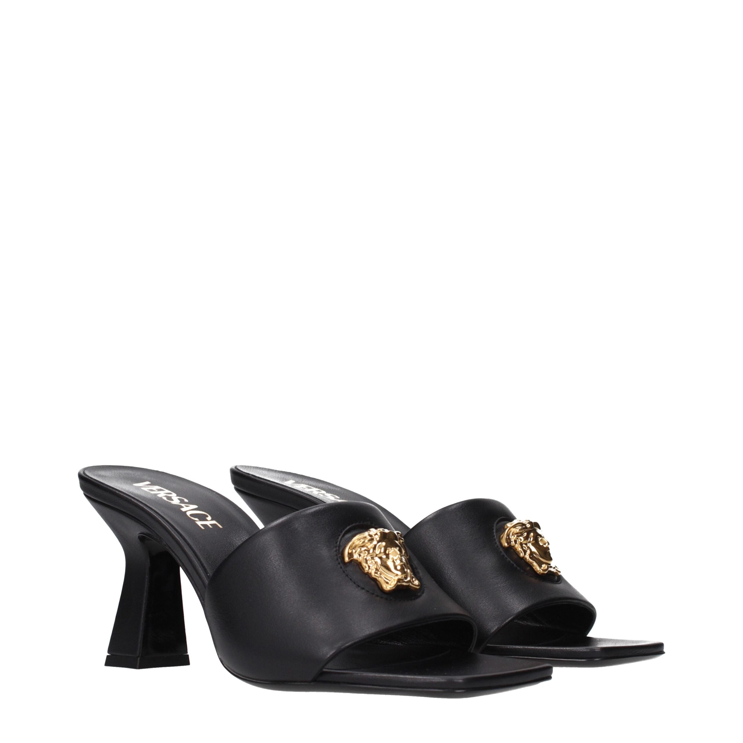 Sandales Versace détail avant noires