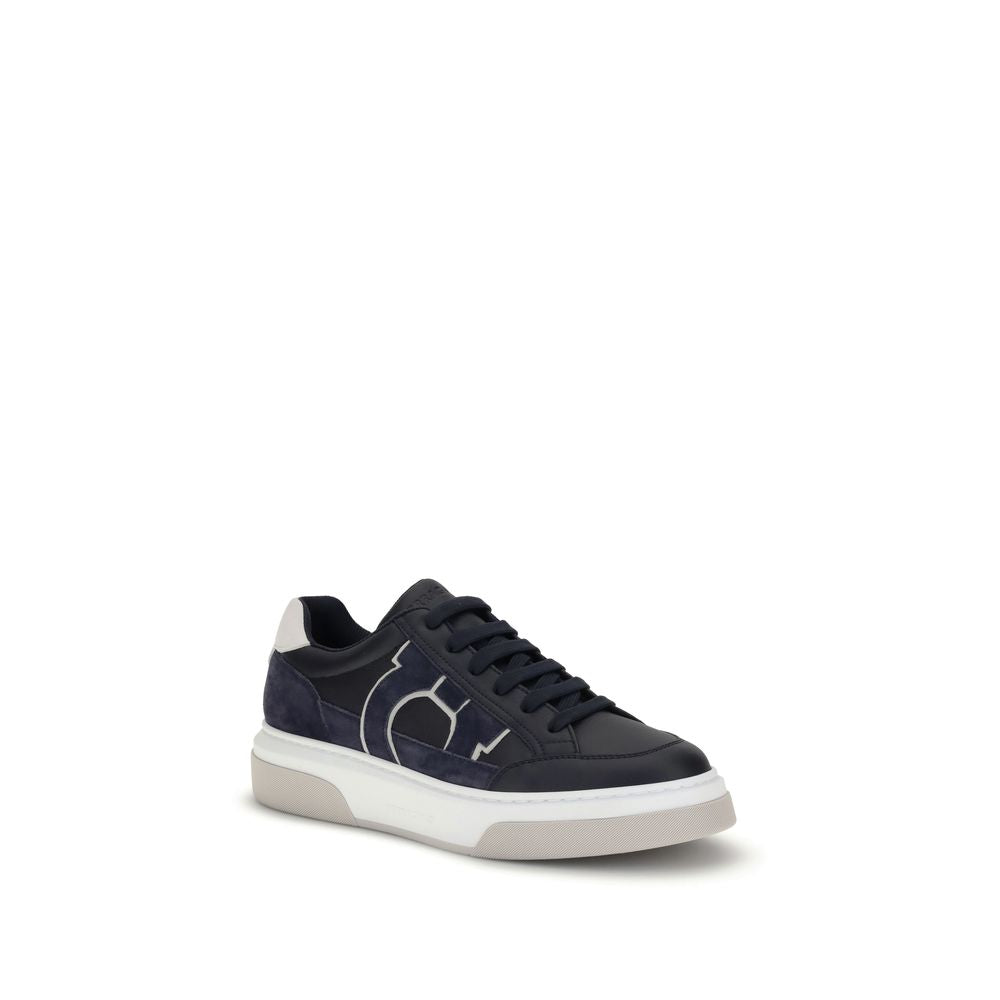 Baskets Ferragamo Gancini blanches