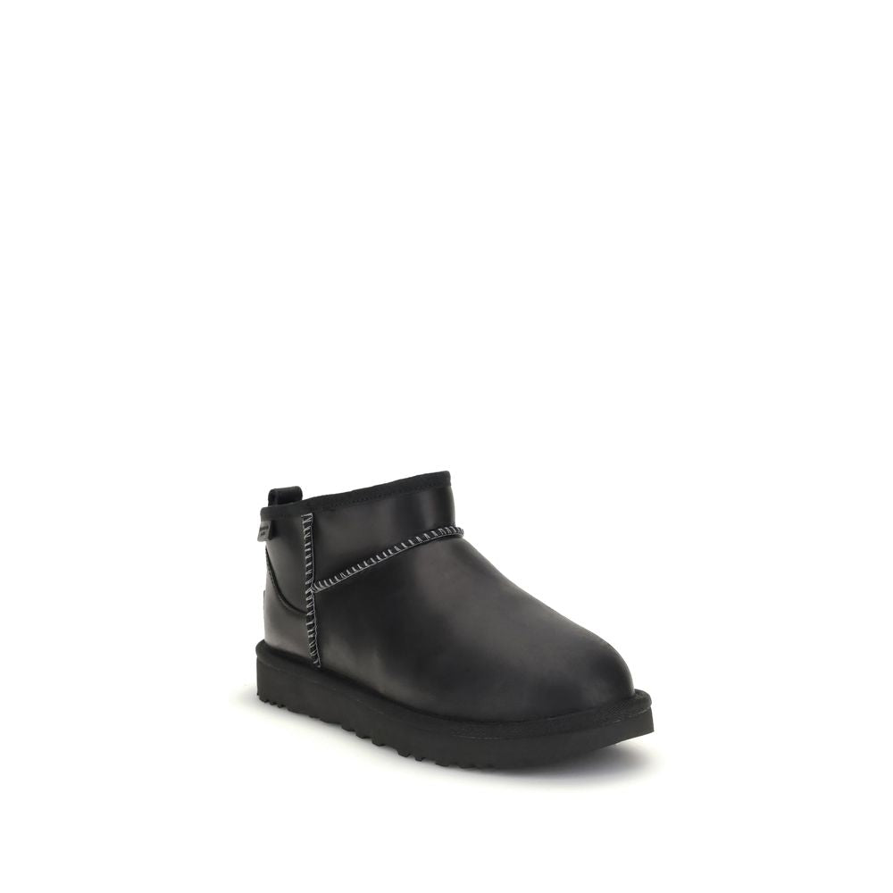 Bottines UGG Classic Ultra Mini noires