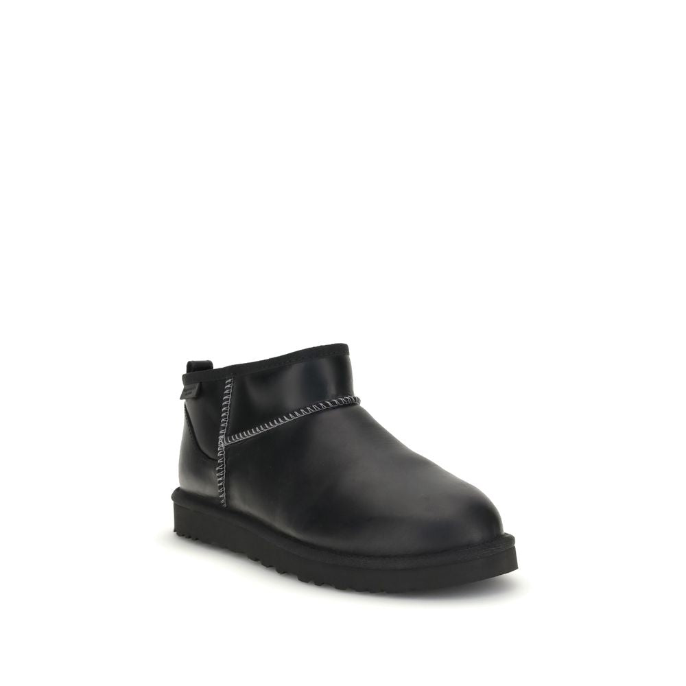Bottines UGG Ultra mini cuir noires