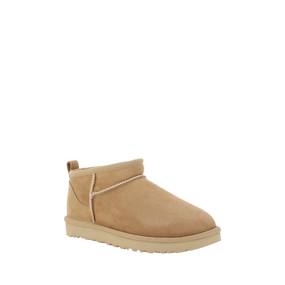 Bottines UGG Ultra Mini noires